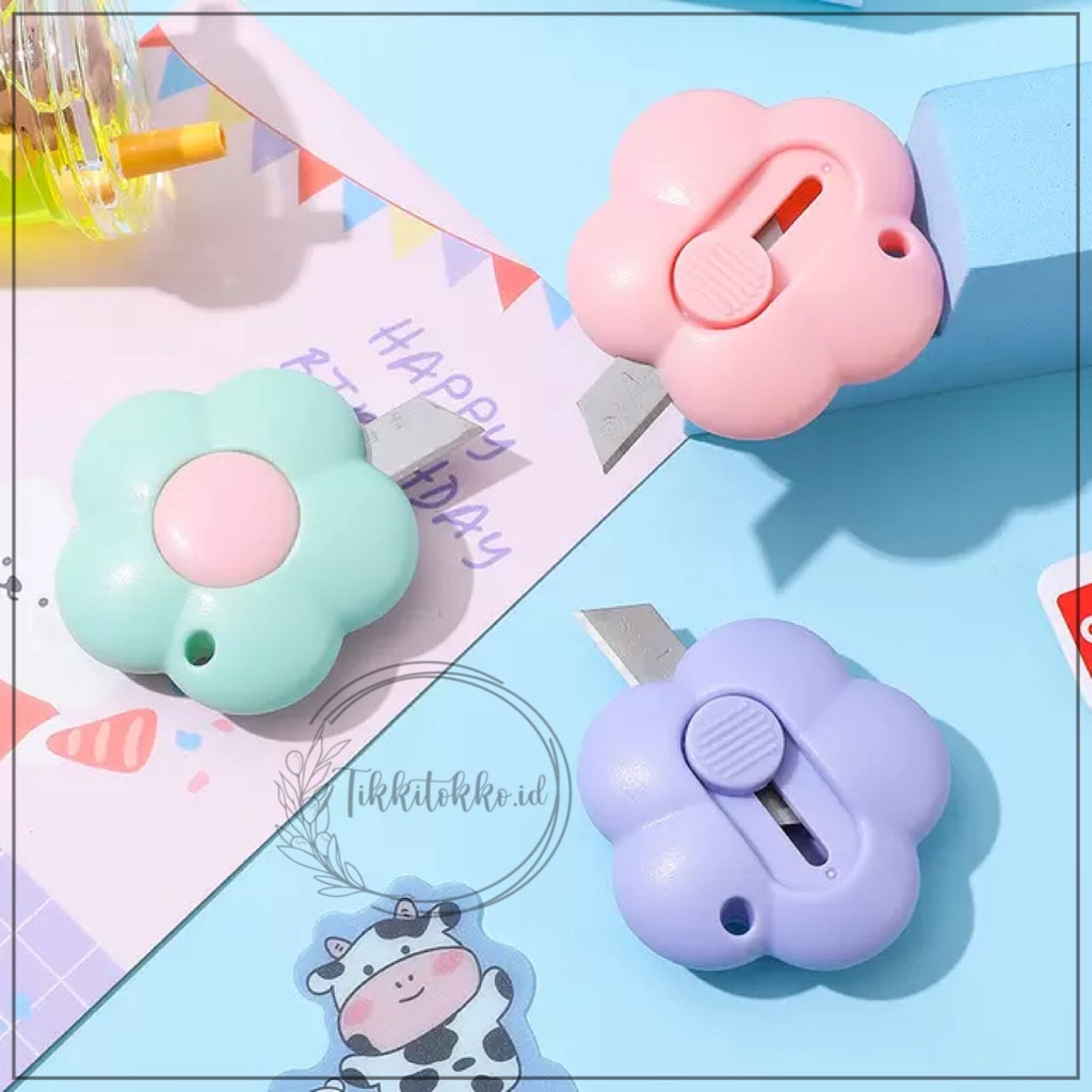 

Cutter Mini Pisau Kecil Mini Silet Bentuk Awan Travel Size