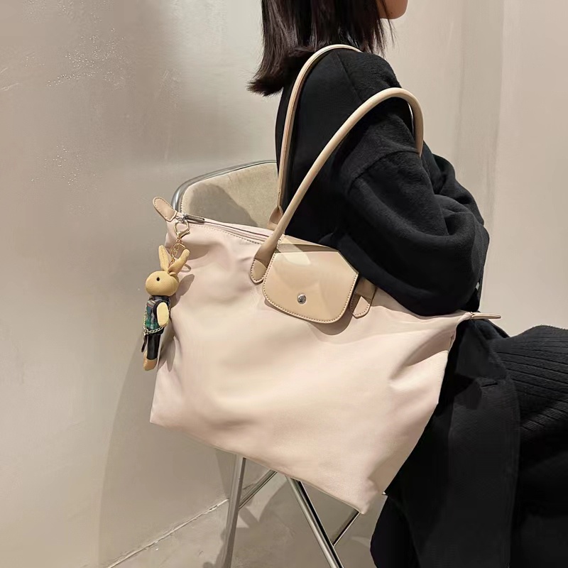 2388 tas selempang wanita import fashion tas hand bag wanita import terkiniian cantik gantungan boneka tar terkiniian coon