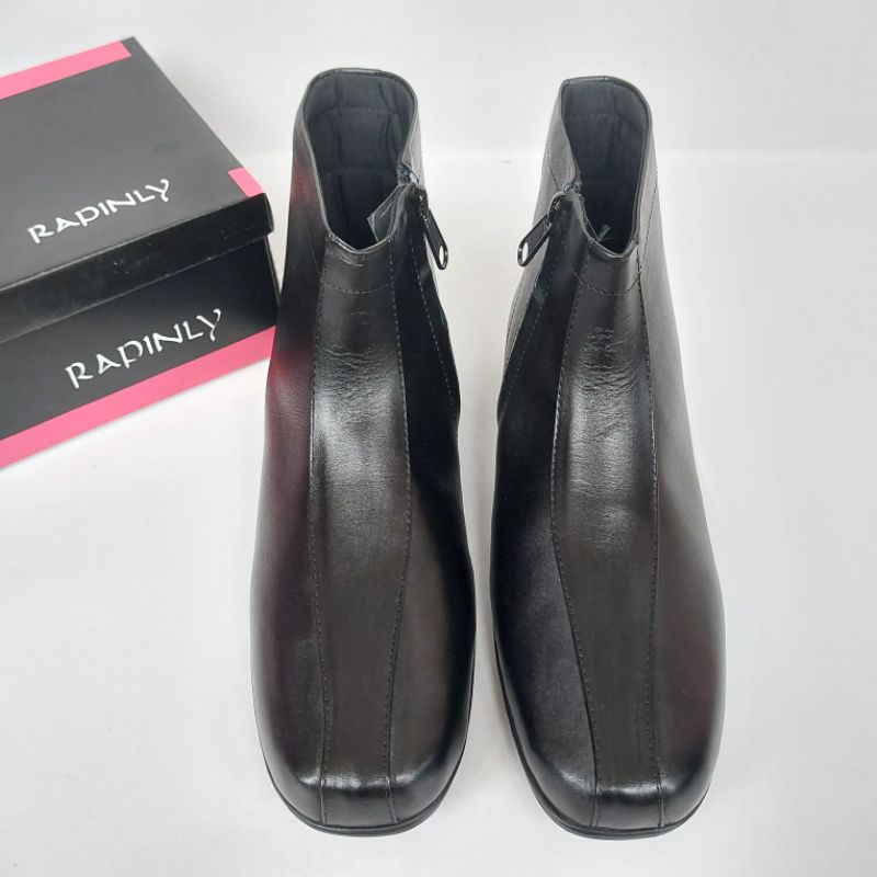 Sepatu Boot Flat Wanita Kulit Asli