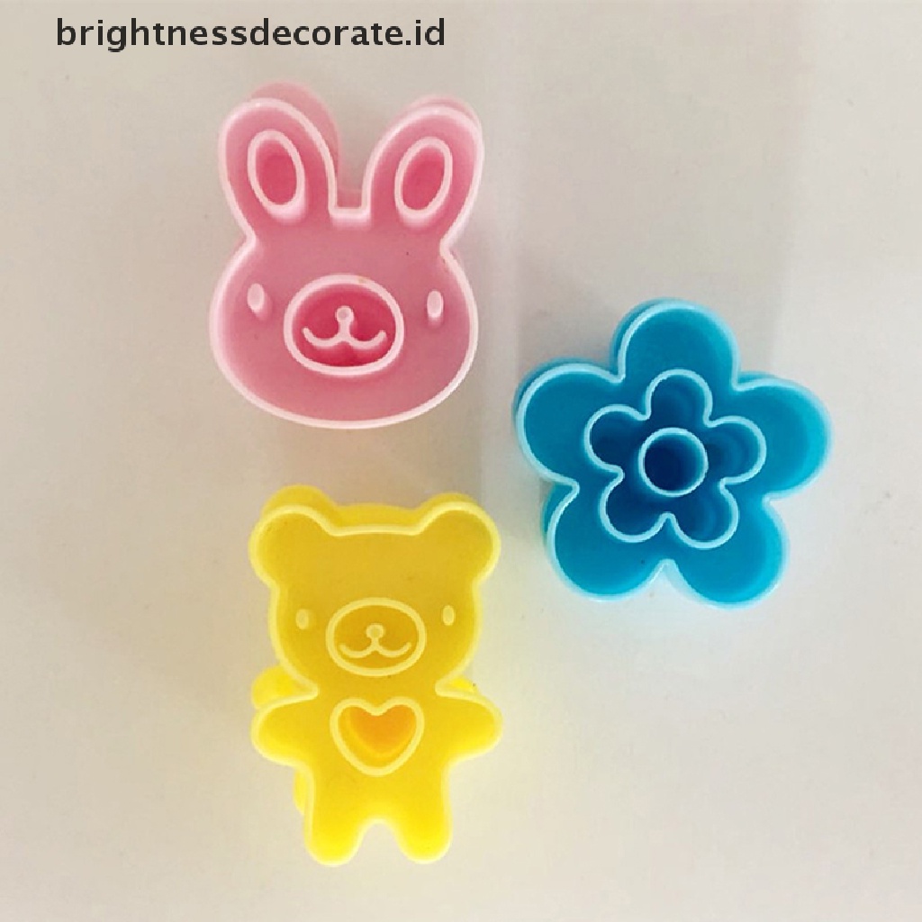 [Birth] Cetakan Sandwich Lucu Rabbit Flower Bear Shaped Bread CakeBiscuit Alat Emboss [ID]