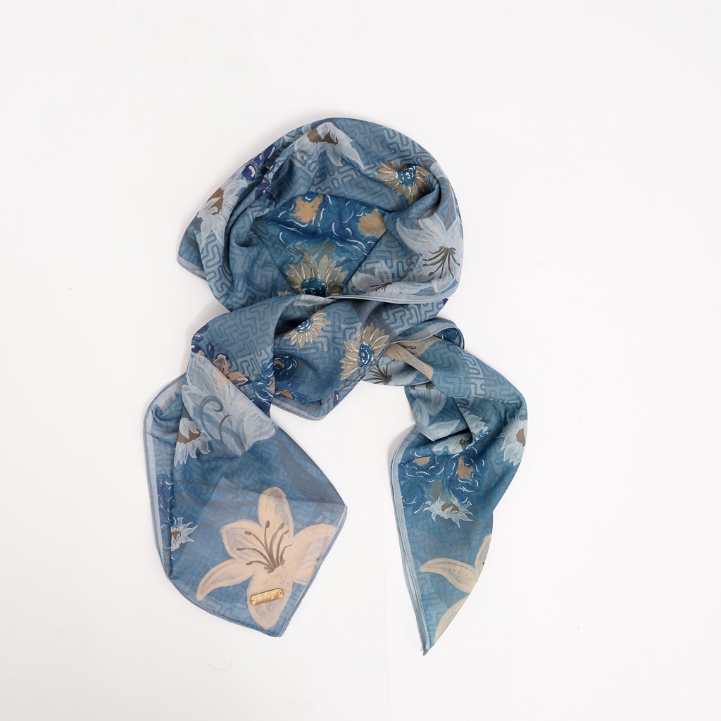 ALIF KERUDUNG SEGI EMPAT MOTIF PARIS PREMIUM KOREA - PINWHEEL IN FADED BLUE ( SPR-D10-005 )