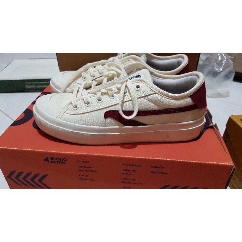 [Preloved] Sepatu Brodo Active VTG Court Lo Natural Maroon