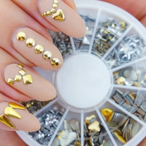 Rhinestones Love segitiga Square manik manik Nail manik manik perawatan kuku nail