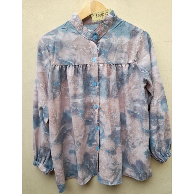 Atasan Kemeja Oversize Motif Marmer Rainbow Paddle pop by Sidney