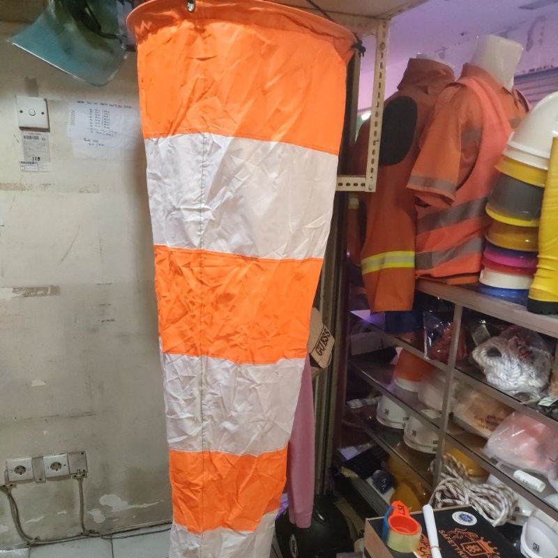 Windsock kombinasi orange putih / Windsock penunjuk arah mata angin orange putih