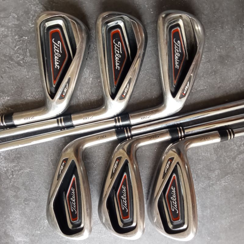 stick golf iron set Titleist AP1 716