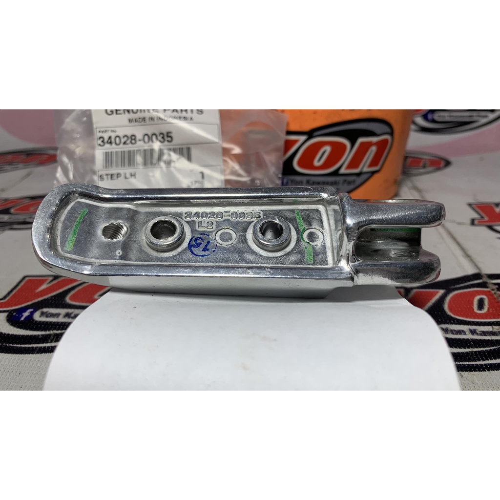INJEKAN FOOTSTEP DEPAN KIRI 34028-0035-1450 STEP LH KAWASAKI NINJA 150 R RR W175