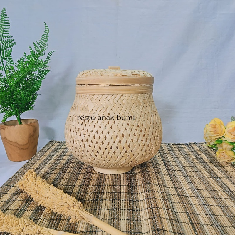 

(B003) Toples Bambu Baru kendil 20x15/Hadiah/Lamaran/Parcel Lebaran/Natal/Acara/Catering/Souvenir/Wadah Serbaguna/Basket/Craft/Fruit Box/Sembako/Teh/Gula/Beras/Telur/Seserahan/Kado/Gift/Hampers/Hantaran/Makanan/Minuman/Keranjang Buah
