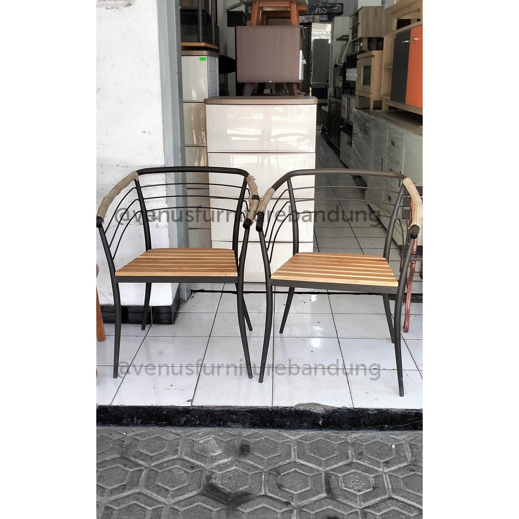 Kursi teras besi 2 kursi tanpa meja BANDUNG
