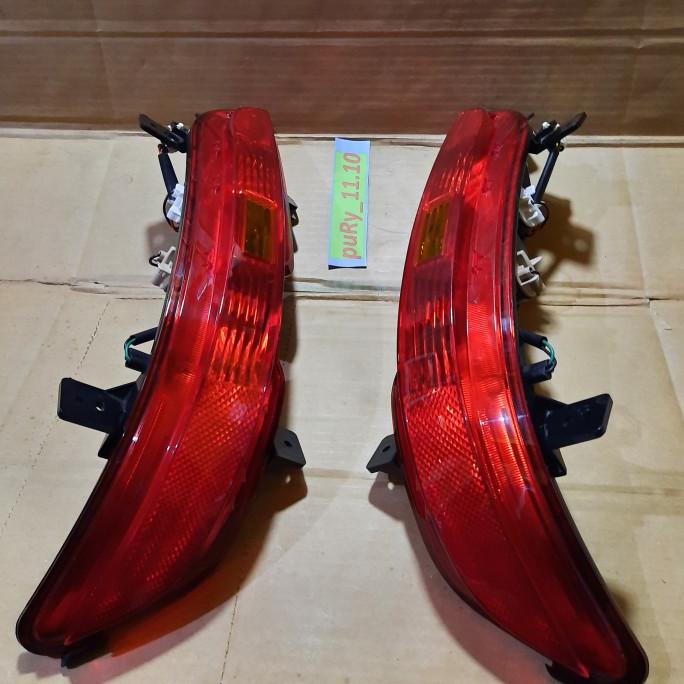 LAMPU REFLEKTOR MATA KUCING BUMPER BEMPER BELAKANG WULING CORTEZ ORI