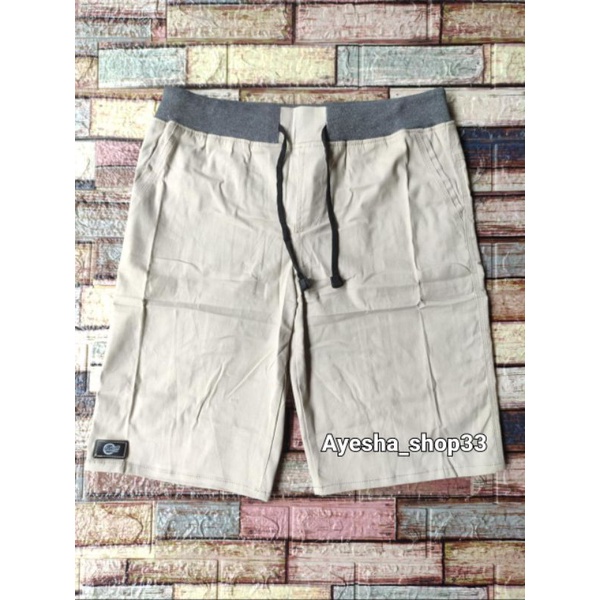 CHINOS PENDEK JUMBO 40-45