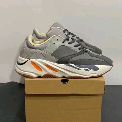Sepatu Yeezy 700 Magnet
