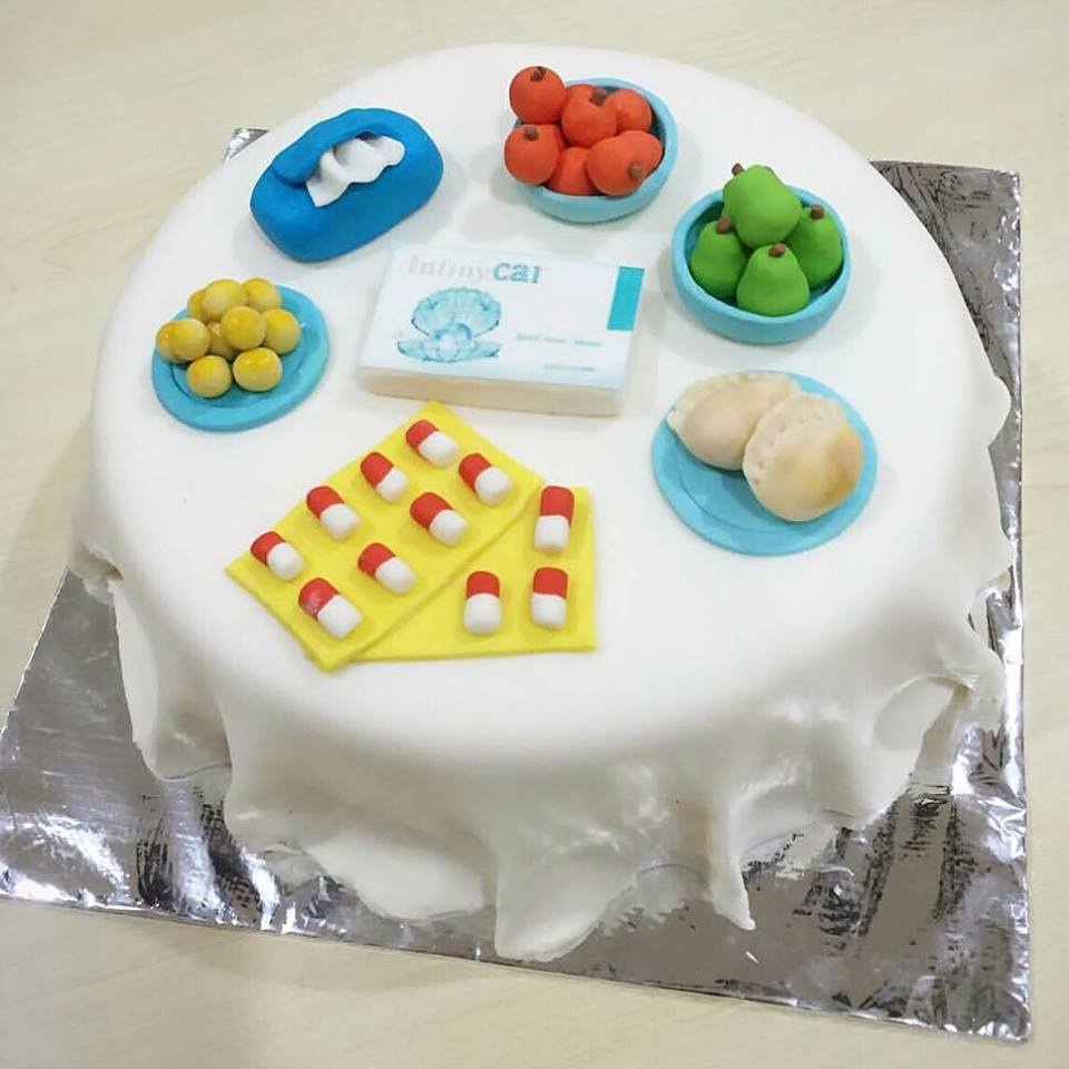 

Kue Meja Makan