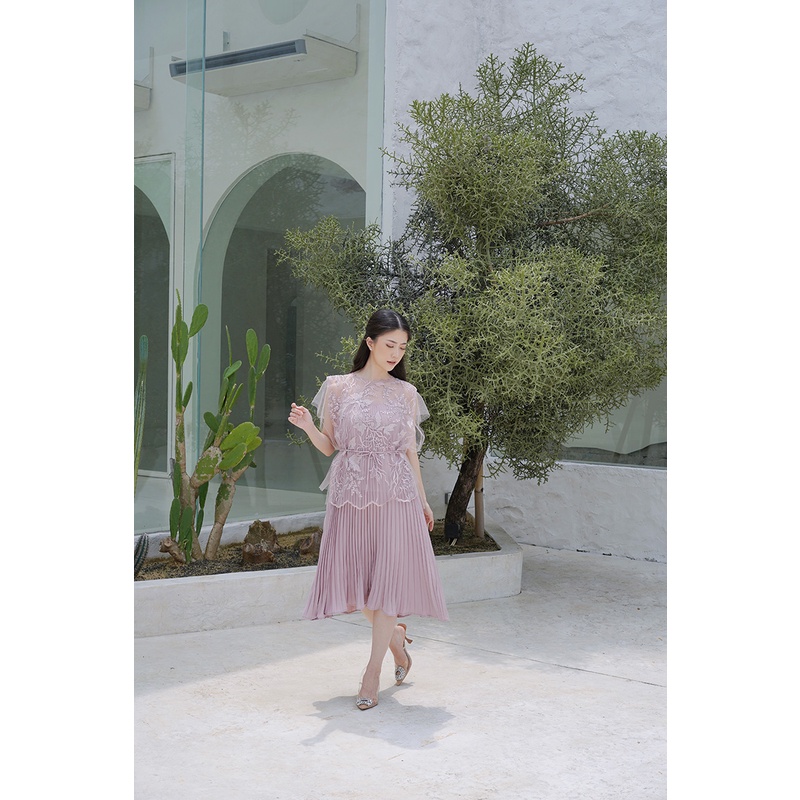 Aura Label - Fressia Dress in Pink