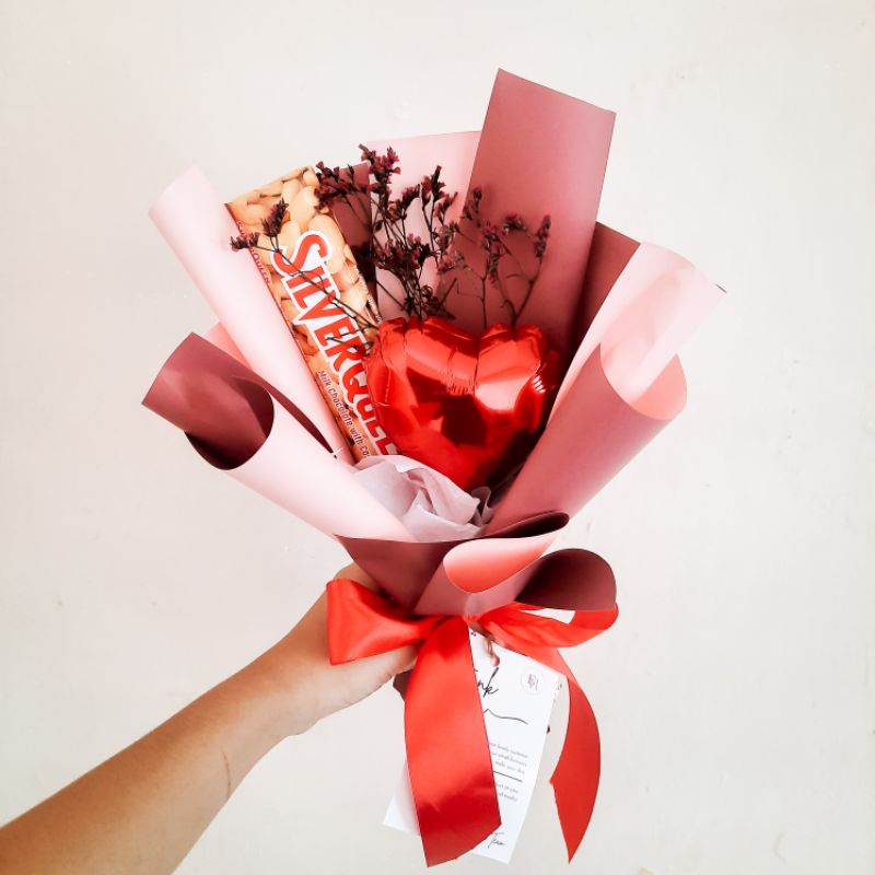 

READY STOCK Chocolate Single Bouquet Buket Makanan Coklat Silverqueen Hadiah Wisuda Sidang Kado Valentine