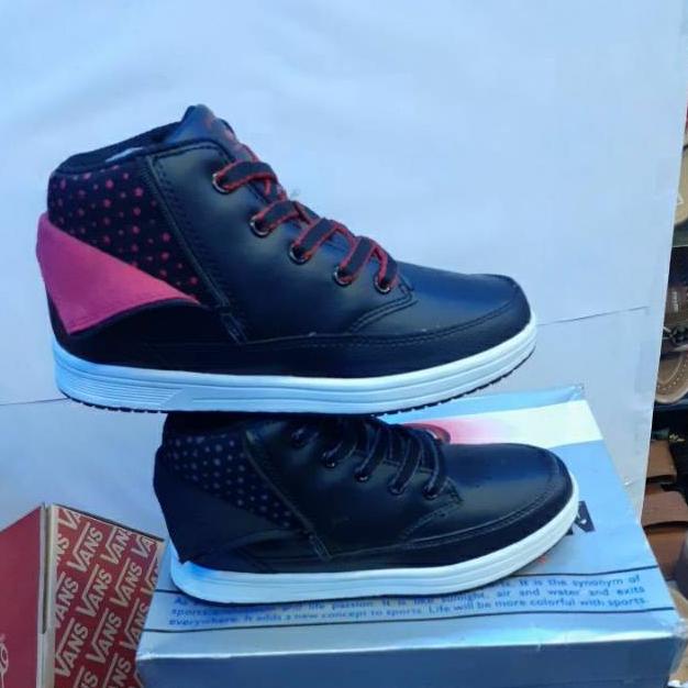 SEPATU SEKOLAH NEW ERA MARSHAL TALI ASLI ER64654ER