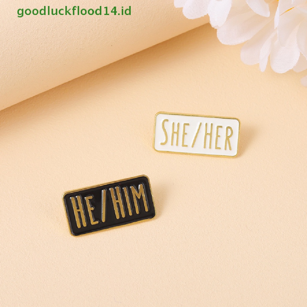 [GOOGFOUR] Kreatif Sederhana Pronouns Enamel Pin Hitam Putih SHE/HER Bros Kerah Pin Lencana Lucu Perhiasan Hadiah Untuk Teman [TOP]