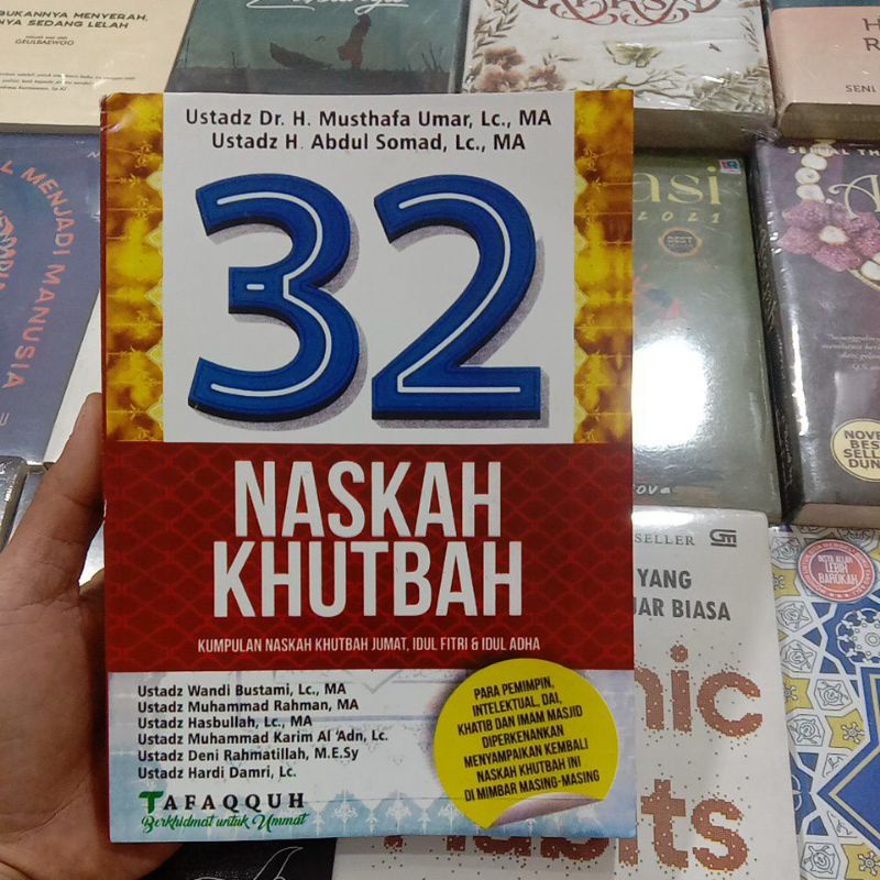 buku 32 naskah khubah kumpulan naskah khutbah Jum'at idul Fitri & idul adha
