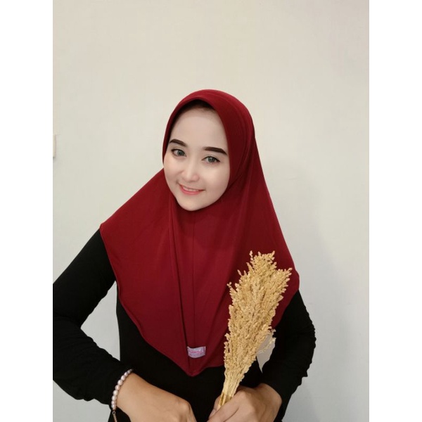 jilbab sporty/nutup dada ukuran L