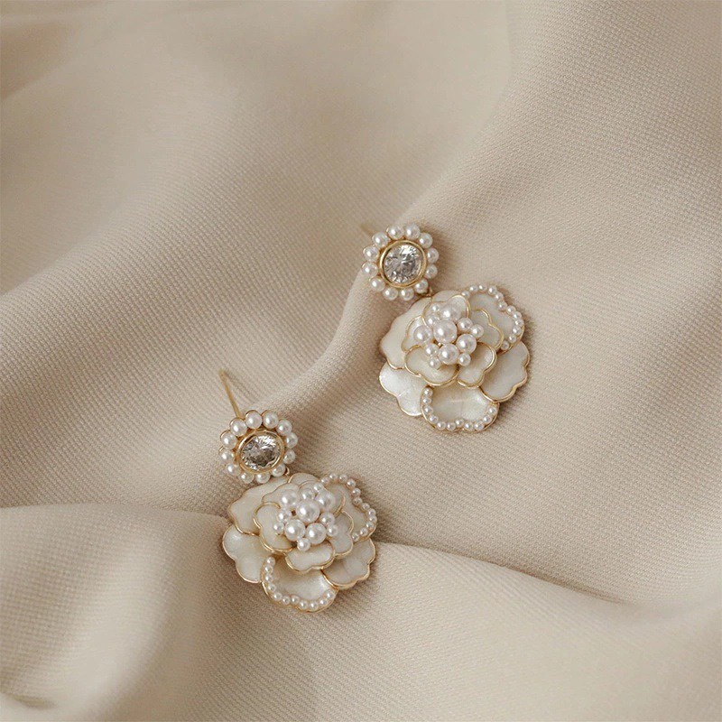 HBS 152 Anting Wanita Tusuk Bunga Hias Kristal Women Earrings Korea Aksesoris Fashion