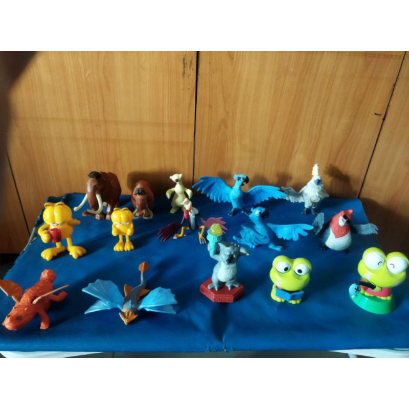 mainan happy meal mcd