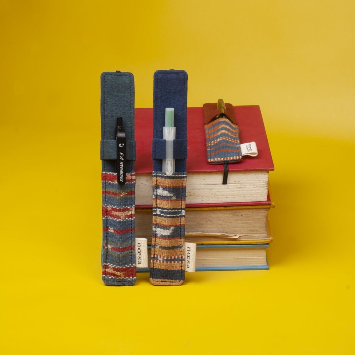 

Terlaris ✨ -Pembatas Buku Tenun Ikat - Penanda Buku Jeda - Cloth Bookmark | Noesa - 003A23- 2.1.23