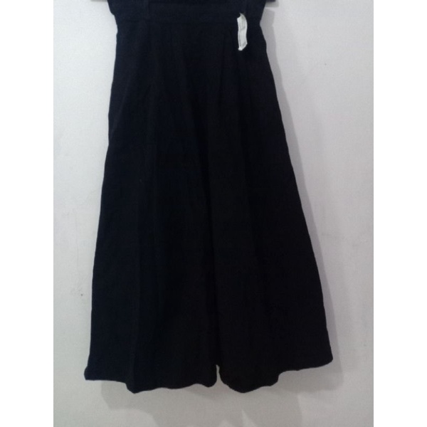 Preloved Rok Hitam Denim Earth Music & Ecology Pinggang Kriwil