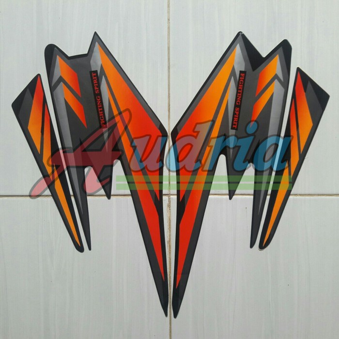 

TERLARIS | Striping Stiker Motor Yamaha Rx King 2002 Hitam-Merah