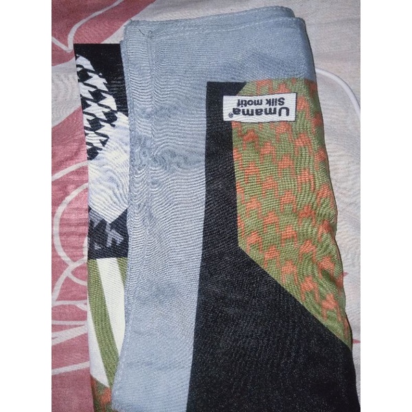 Umama hijab motif silk