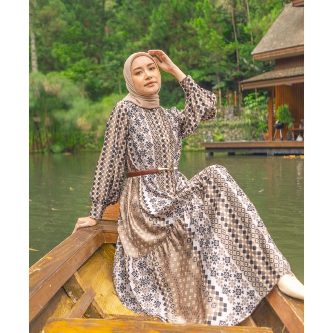 Farrah Dress Heaven Light