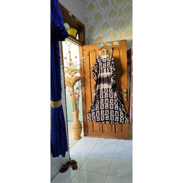 kaftan lowo hitam putih