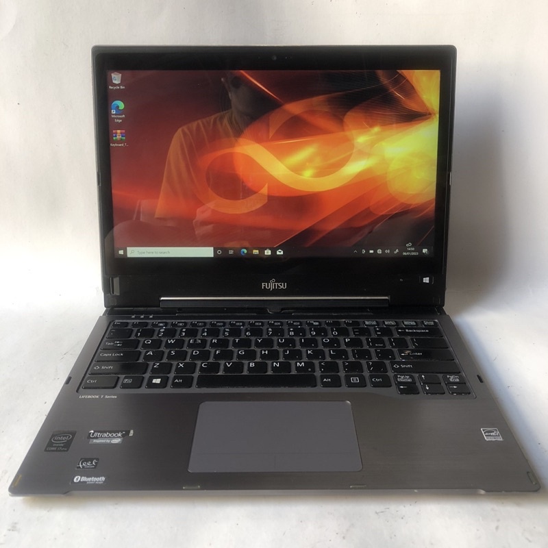 Laptop Design Editing - Fujitsu LifeBook T904 Touch Lipat - i7 gen 4 - Ram 8/256
