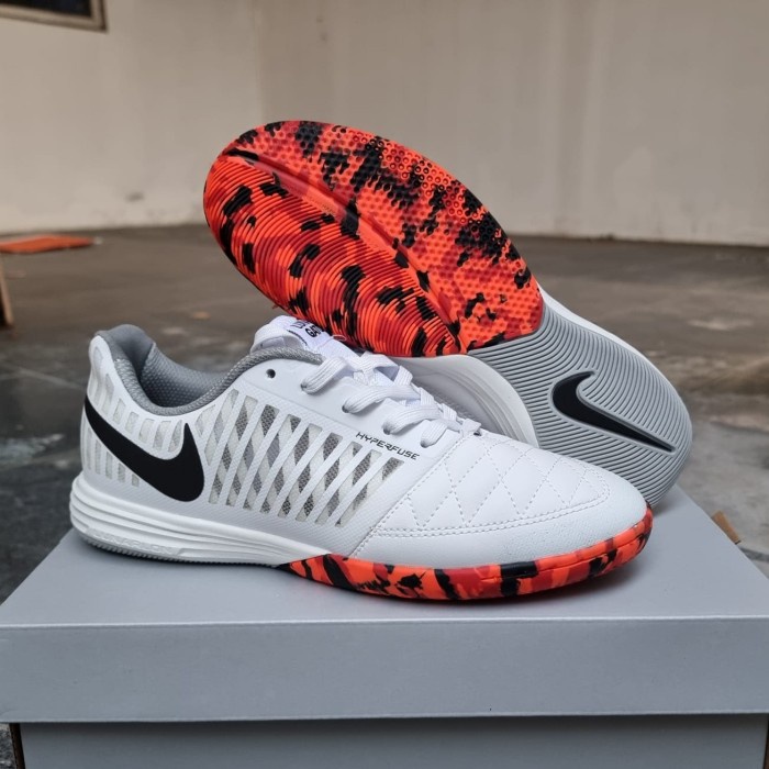 SEPATU FUTSAL LUNAR GATO WHITE BLACK CRIMSON IC