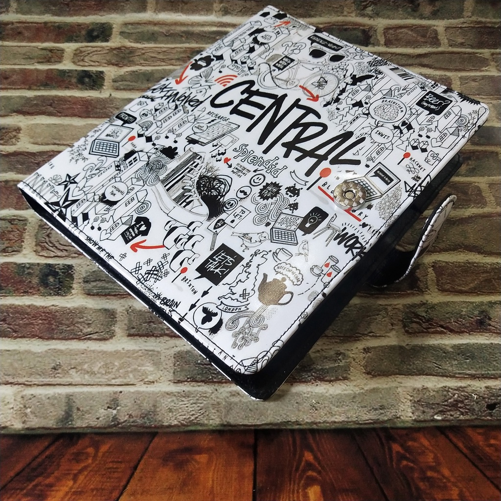 

Binder Motif Central Ukuran A5 20ring Dan B526ring Bahan Kulit Sintetis Binder Aesthetic Glossy