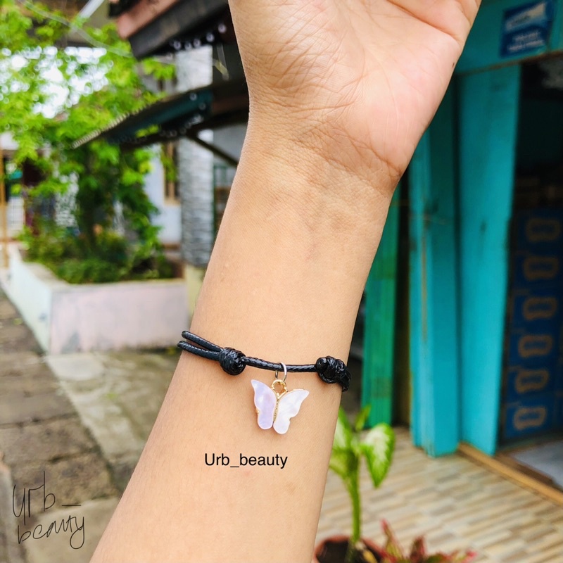 gelang hitam polos liontin kupu kupu / gelang tali /gelang persahabatan
