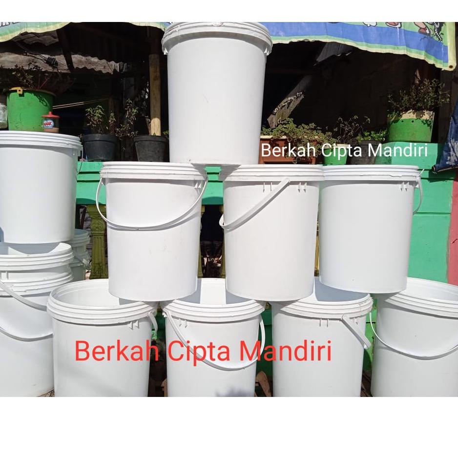 Depan1 Ember 25kg ember putih polos 25kg ember bekas cat 25kg komplit tutup