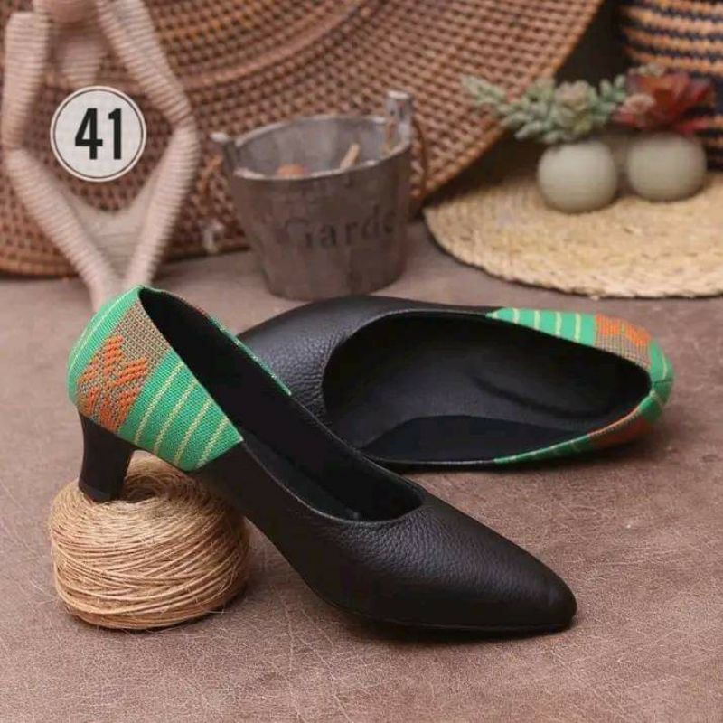 HEELS 4 CM, SEPATU TENUN NTT, SEPATU KULIT, SEPATU KERJA, SEPATU ETNIK
