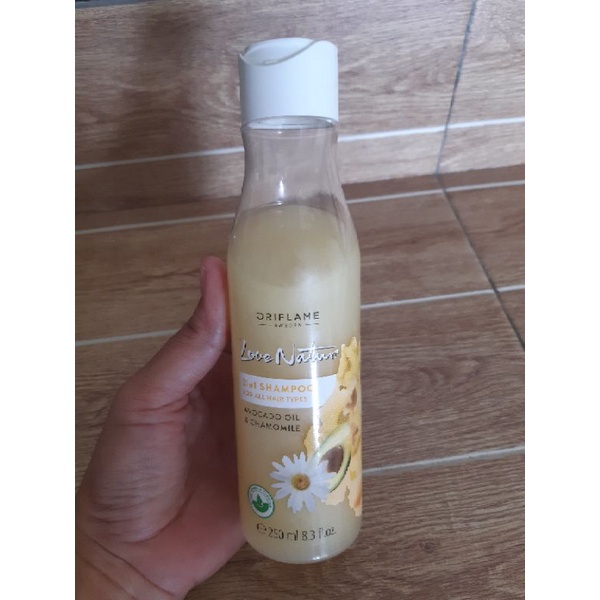 preloved love nature shampoo chamomile oriflame