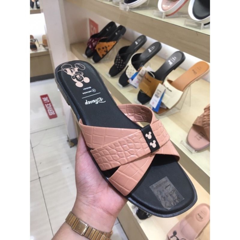 flat shoes disney nevada size 39