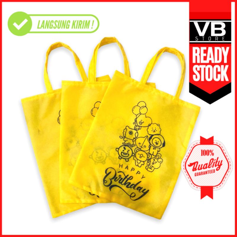 

SOUVENIR MURAH MERIAH READY STOCK GOODIE BAG BINGKISAN HADIAH OLEH-OLEH SNACK ULTAH ANAK KARAKTER BT21 SABLON GAMBAR BIRTHDAY LUCU UNIK TERLARIS SEJATIM TAS BAHAN KAIN SPUNBOND JAHIT KUAT TERBARU SIAP KIRIM F 25.30