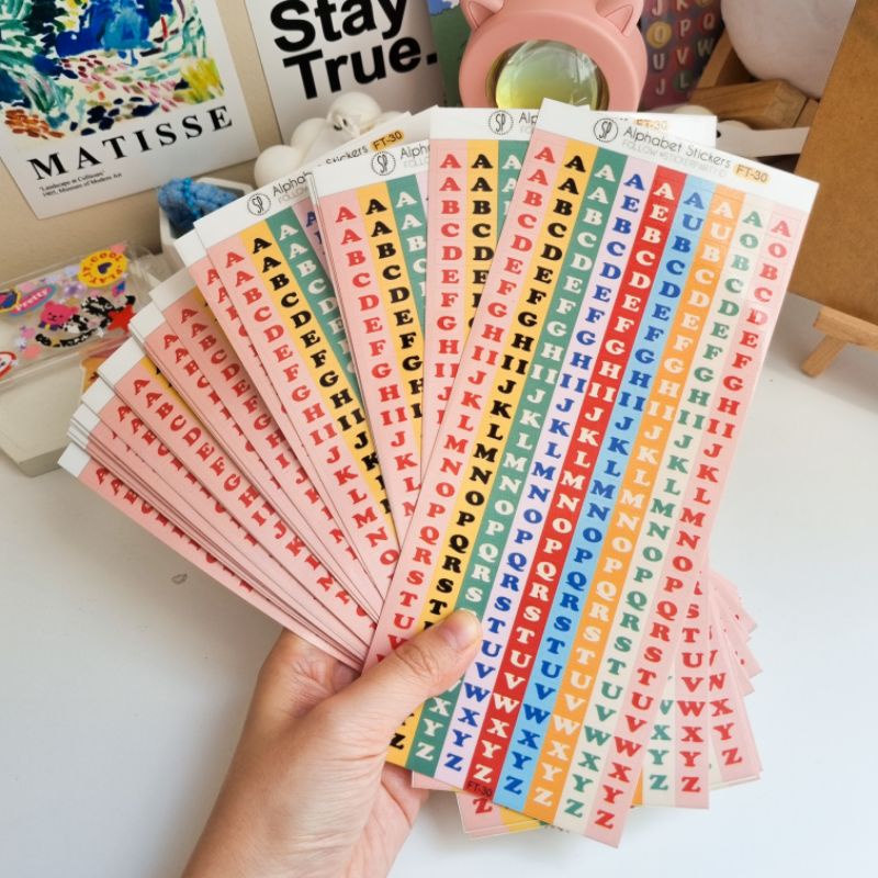 

[Sticker Party] Stiker Huruf Letter Alfabet Kotak Blok Besar Warna Pop Retro Cerah Pelangi Dekorasi Hiasan Toploader Photocard PC Kpop Jurnal Buku Agenda Label Nama Kiss Cut FT30