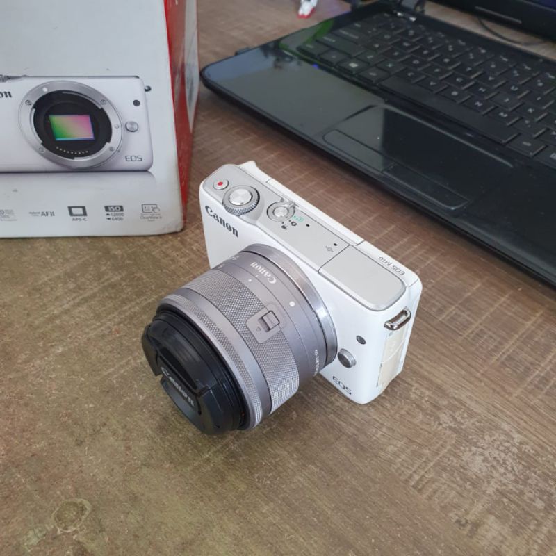 Kamera Mirrorless Canon M10