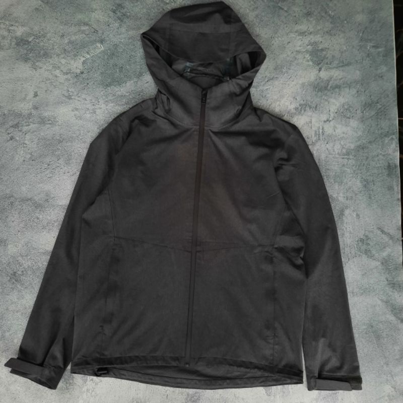 Uniqlo blockteck jacket