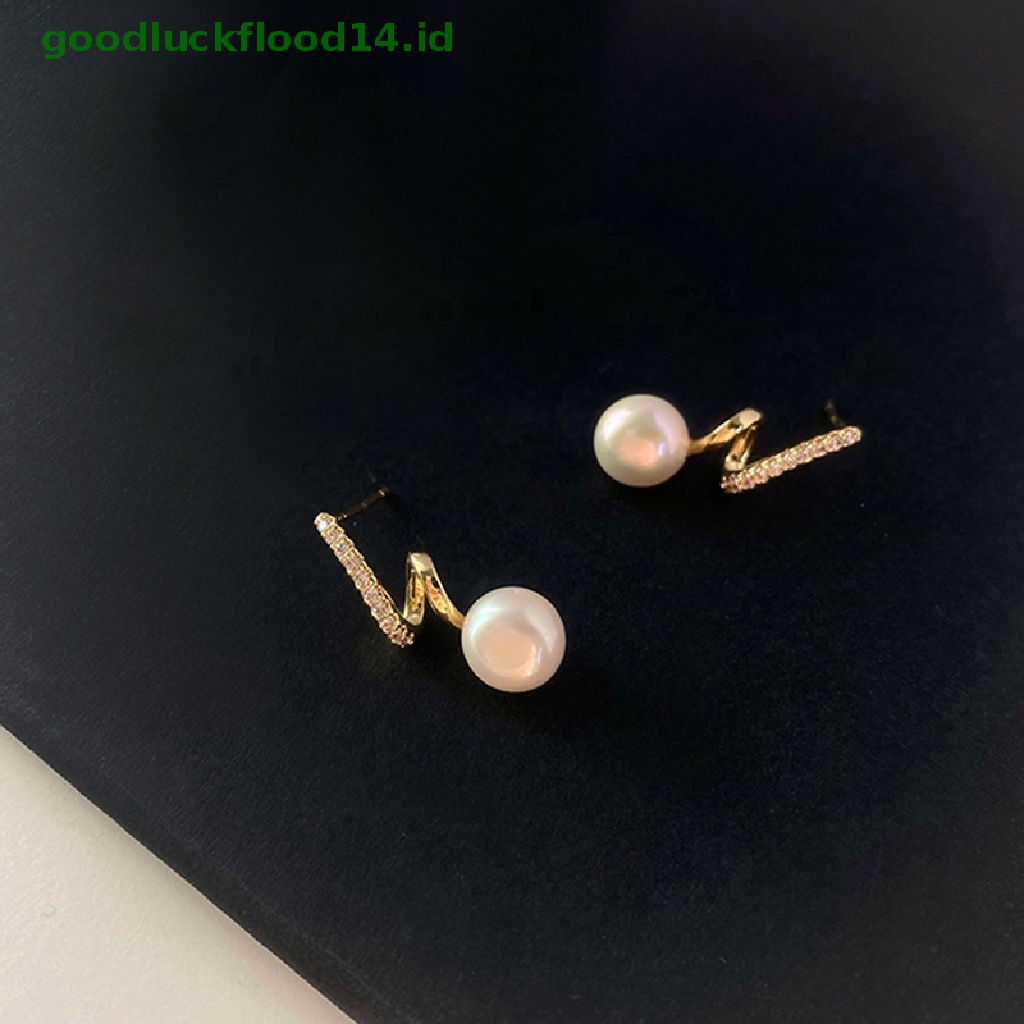 [GOOGFOUR] 1pasang Ins Gaya Korea Bersinar Fashion Anting Mutiara Wanita Berlian Imitasi Anting Mutiara Perhiasan Sederhana Earrings Ladies Decoration [TOP]