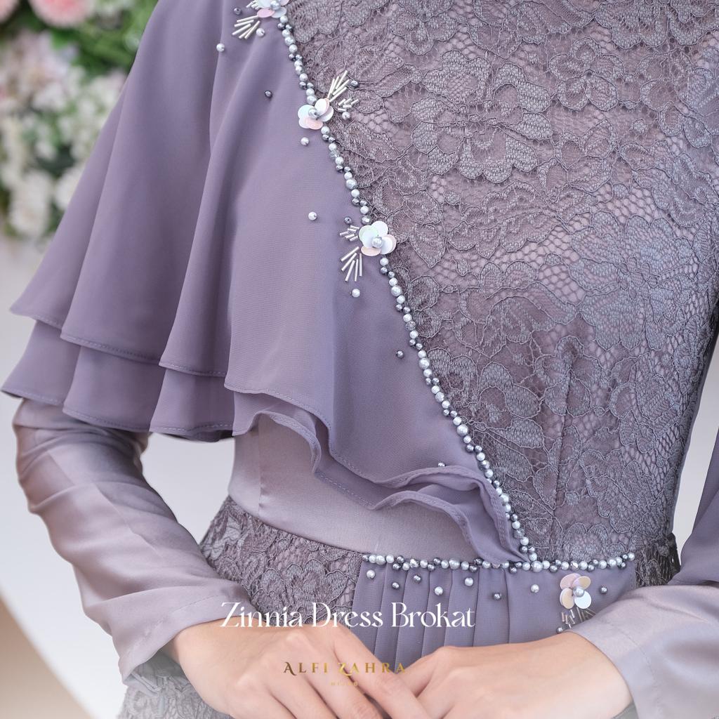 (PRE-ORDER) Zinnia Brokat Dress