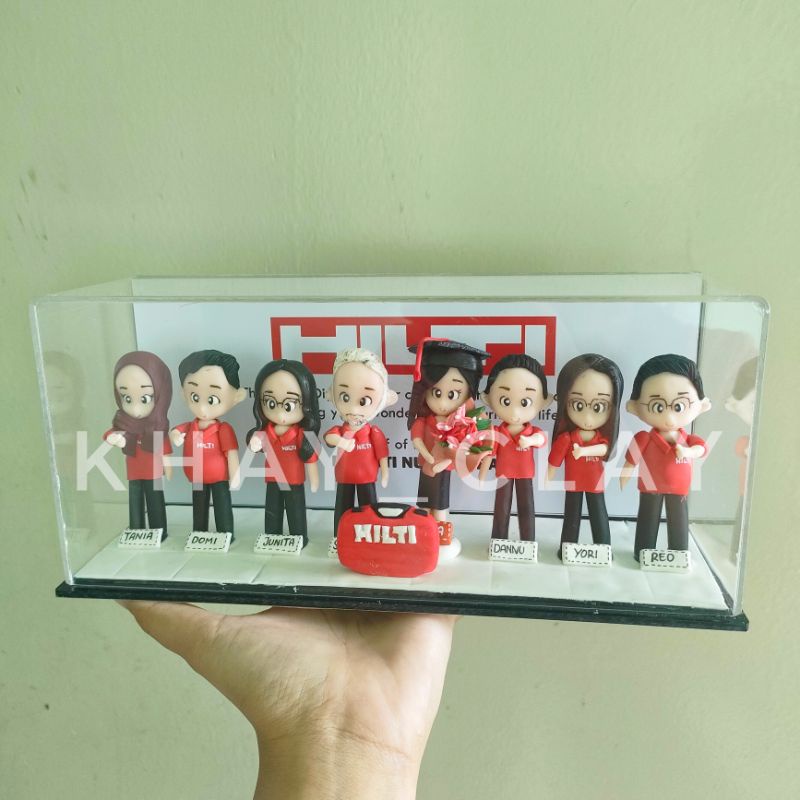 custom clay 8 figure + aklirik