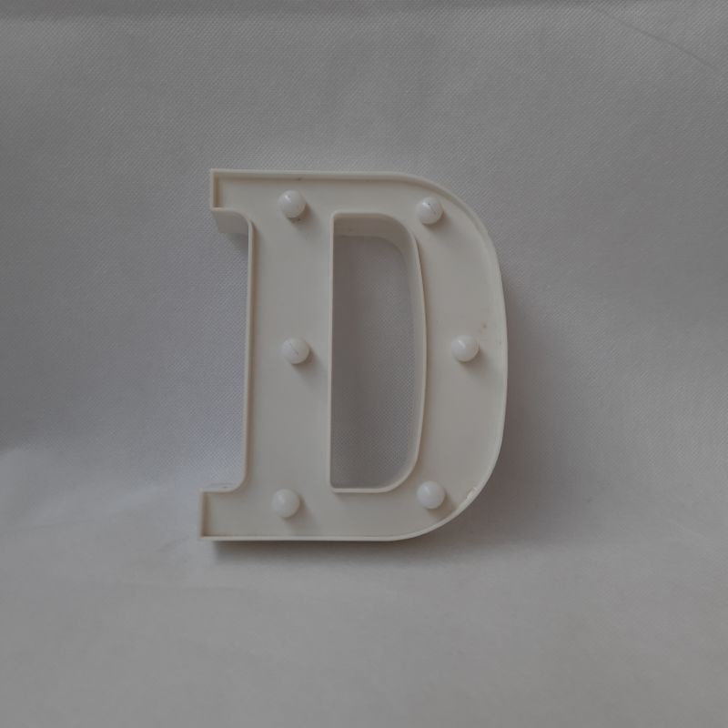 Huruf lampu LED alfabet huruf D