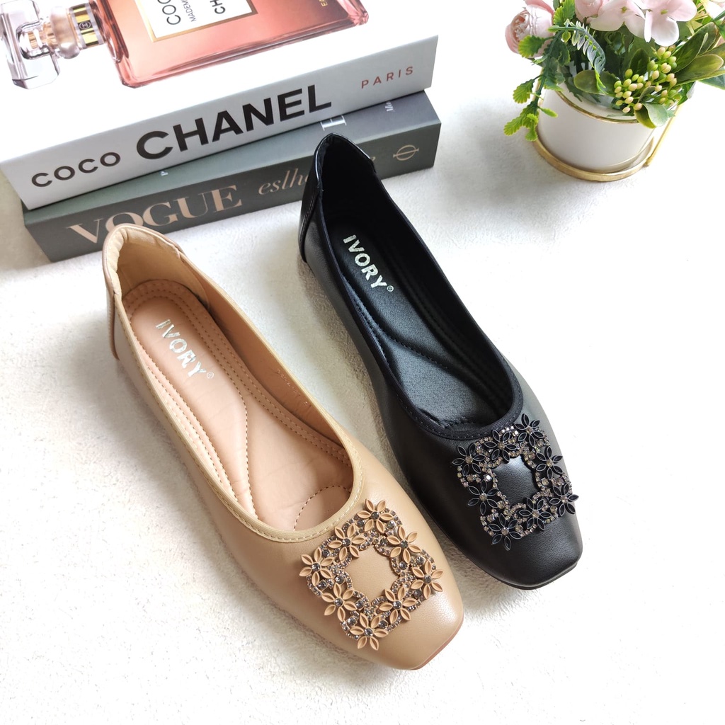 IVORY Sepatu Wanita Flat Ukuran Jumbo Size 41 42 43 44 45 B696-27