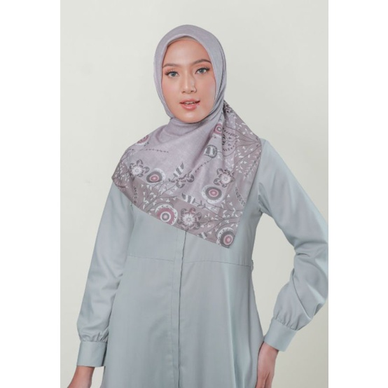 Zoya Mavira Scarf Hijab Jilbab Motif Segiempat