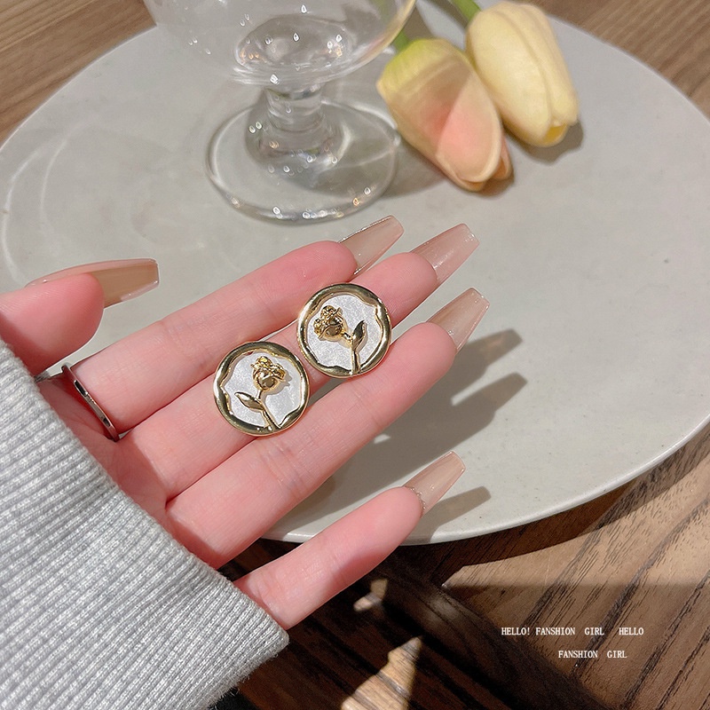 Anting Tusuk Motif Hati Mawar sense vintage premium Elegan Untuk Wanita Anting Cinta Korea